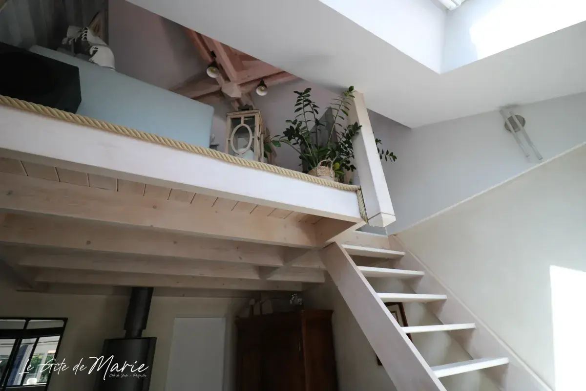 Mezzanine TV
